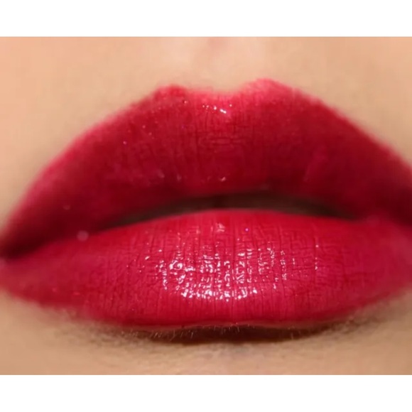 MAC Teyana Taylor 10's Accross Da Board Lipgloss NIB limited edition - Picture 5 of 10